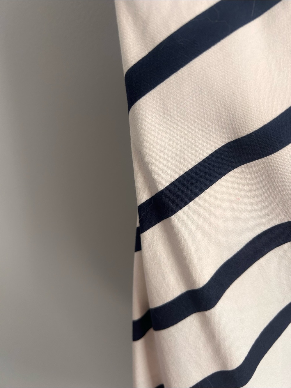 Draper James Navy Stripe Fit & Flare Dress Size 4 Classic Preppy - Picture 5 of 5